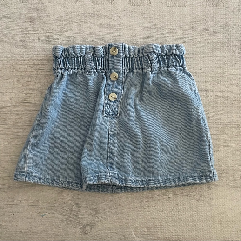 Zara Toddler Cinch waist mini Jean Skirt.